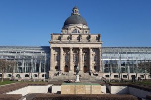Mehr als nur die große Politik